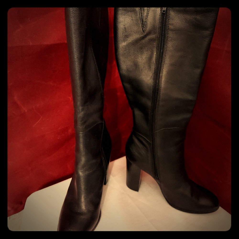 Liz & Co Leather Black Boots